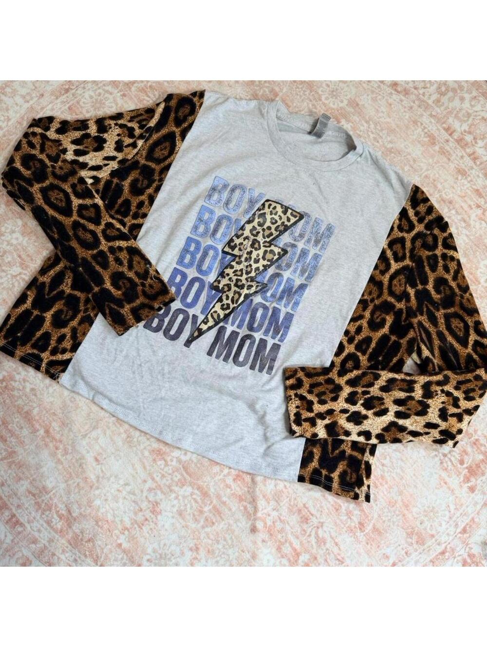 Handmade upcycled leopard “Boy Mom” graphic raglan top 🐆⚡